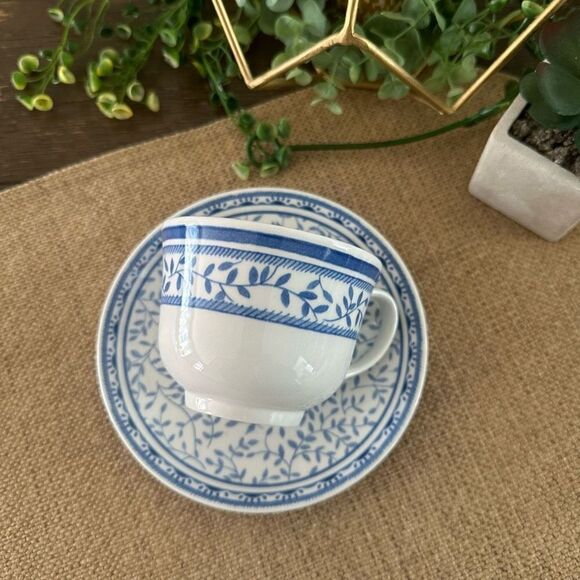 Johnson Brothers Chelsea Rose Blue White Demitasse Cup & Flat Saucer 1 pair - Picture 1 of 8